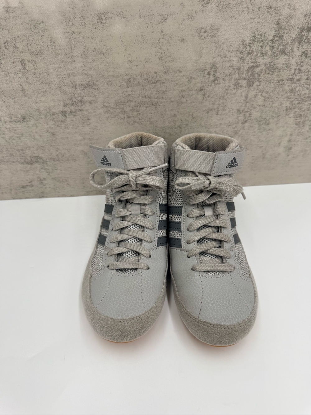 Adidas Boys Youth High Top Wrestling Shoes Gray Black Gum Size 2 G66004